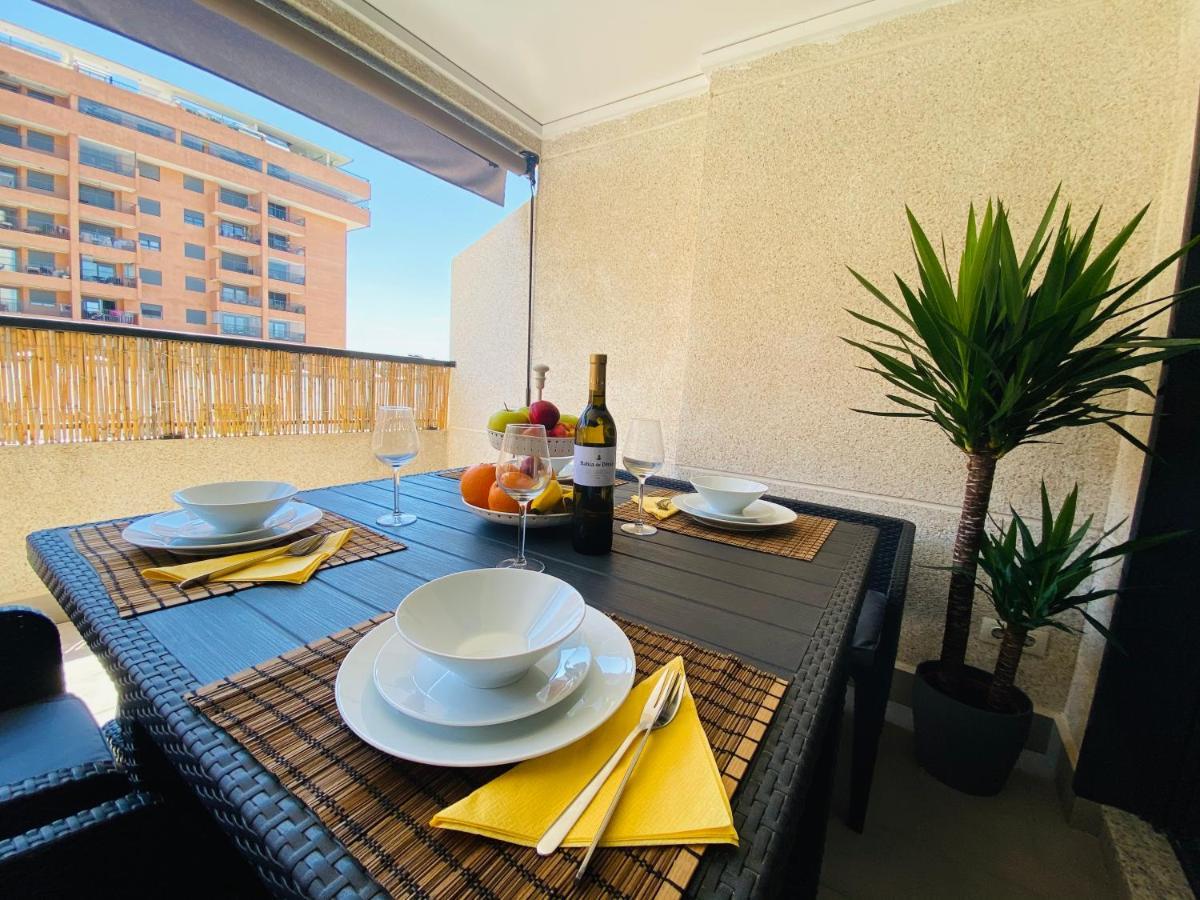 M & B Beach Apartment บาเลนเซีย ภายนอก รูปภาพ