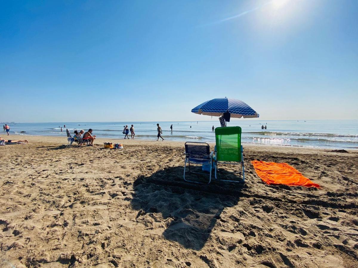 M & B Beach Apartment บาเลนเซีย ภายนอก รูปภาพ